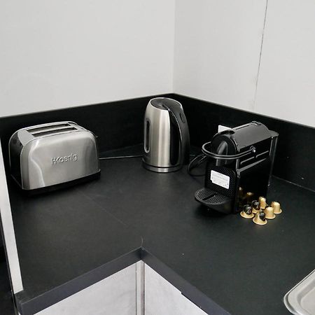 Hotel Port Miou - Coliving - Mas Des Sous Bois Ventabren Esterno foto